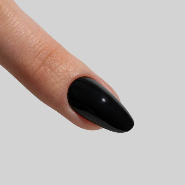 Esmalte-Semipermanente-002-must-have-negro-2-7-ml-musa-nails-1 ESMALTE SEMIPERMANENTE 002 MUST HAVE - NEGRO