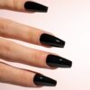 esmalte-gel-semipermanente-001-negro-simply-musa-mano-unas-esmaltadas-detalle GEL SEMIPERMANENTE NEGRO