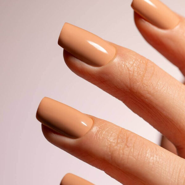 esmalte-gel-semipermanente-soak-off-sp014-rosa-arena-detalle-simply-musa GEL SEMIPERMANENTE ARENA