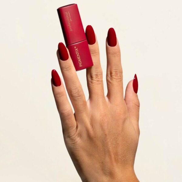 PIGMENTIX ® ESMALTE SEMIPERMANENTE BOSSANOVA 004 - BORGOÑA OSCURO