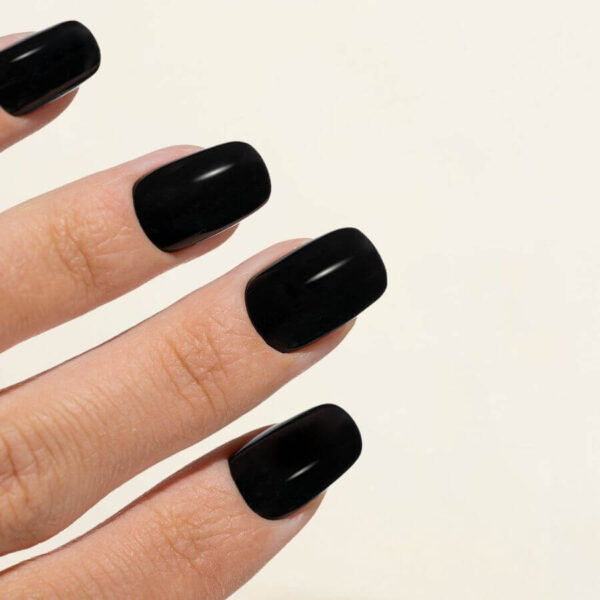 semipermanente-pigmentix-negro-8-ml-musa-mano-esmalte-media-mano PIGMENTIX ® ESMALTE SEMIPERMANENTE PURE NOIR 001 - NEGRO INTENSO